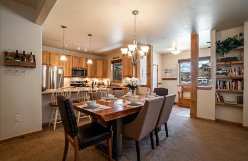 Winter Park House | Trailhead Lodges 511, a spacious 2-bedroom condo in the heart of Winter Park