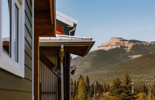 Nordegg House | Trailhead Tuck-inn