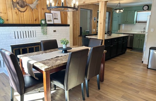 St. Helen House | Trailing with a Twist