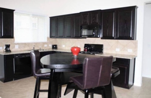 McNeil House | Trails Pool Office, Walk to Sushi &Thai, Parmer Ln