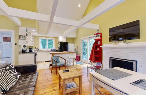 Wellfleet House | Trailview Manor