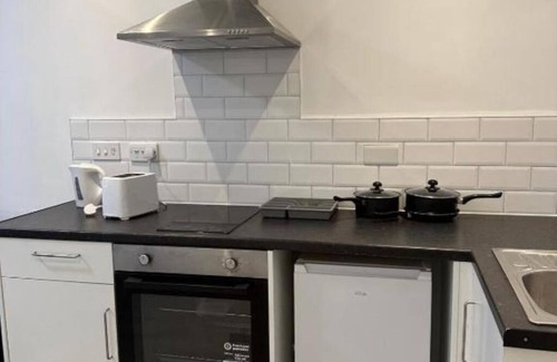 Scunthorpe Apartment | Train Station Aparthotel - Free Wifi, Free Parking One-Bedroom Apartment
