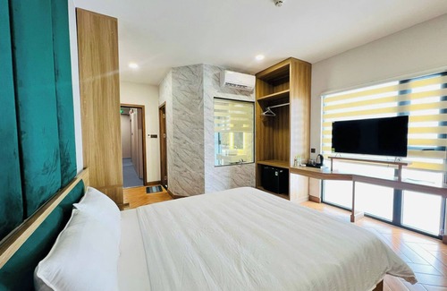 District 12 Hotel | Tran Long District 12