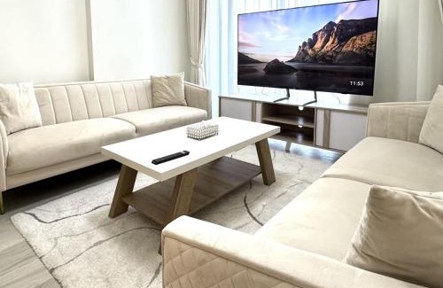 Nad Al Sheba Apartment | Tranquil 1BR Escape with Pool View in Meydan