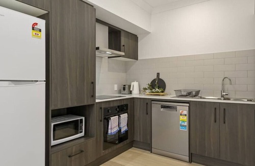Browns Plains House | Tranquil 2BR Retreat with Local Charm & Comfort