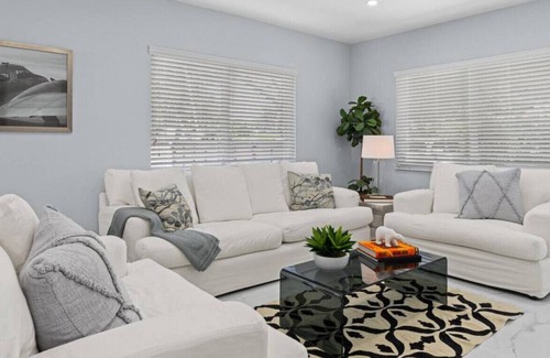 El Portal House | Tranquil 3 BR Oasis in El Portal with Pool and BBQ