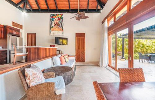 Punta Cana House | Tranquil bungalow with picuzzi at Green Village CC