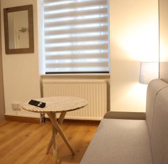 Kentish Town Apartment | Tranquil Escape
