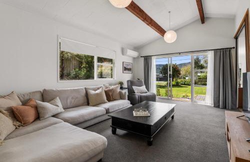 Lake Okareka House | Tranquil Hideaway - Lake Okareka Holiday Home