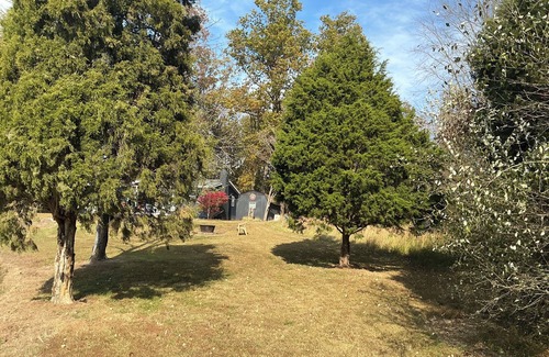 Stendal House | Tranquil Hideaway: Your Private Lakefront Retreat