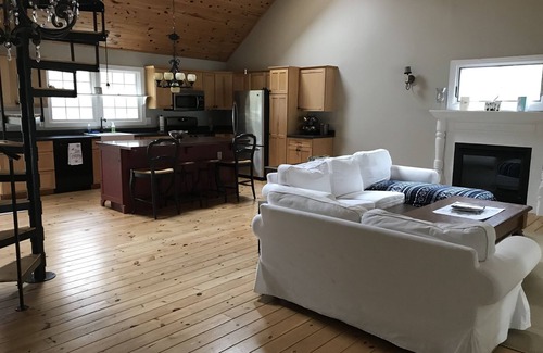 Presque Isle Cottage | Tranquil Lake Esau Cottage, Presque Isle Harbor Area. Private Community