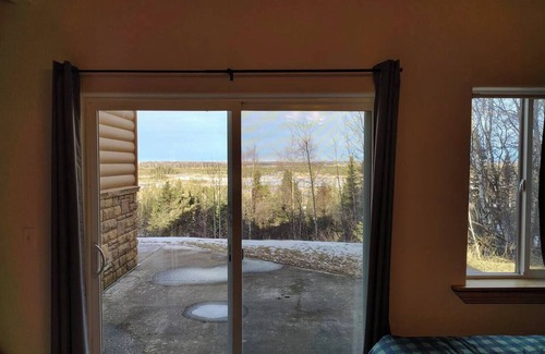 Kenai Cabin | Tranquil lodge with a million-dollar view in Kenai - 4 bedrooms available