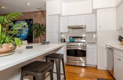 SoHo Apartment | Tranquil & Modern 1BR SoHo Apt – Perfect for 2!