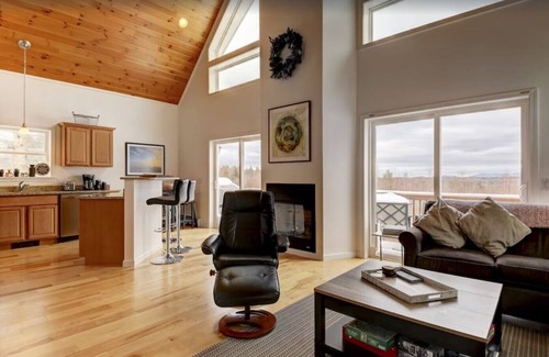Conway Ski Chalet | Tranquil mountain view home near downtown North ConwaynMountain Views. Cable TV.