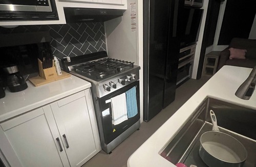 Silver Springs House | Tranquil, Quiet RV On A Private Fenced-In Farm!