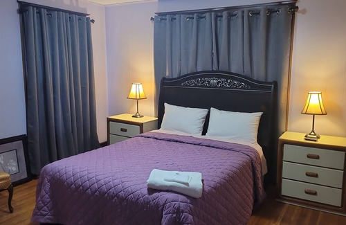 Rochester House | Tranquil Retreat a mile away from URMC