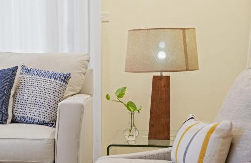 Roseville House | Tranquil Retreat in Roseville With Garden Oasis