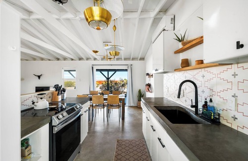 Joshua Tree Cabin | Tranquil Starlight Sanctuary