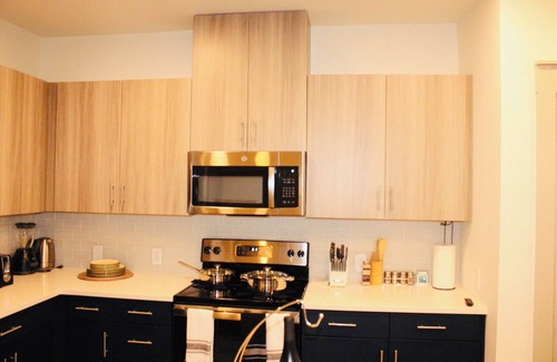 Dallas Apartment | Tranquil super clean Apartment pool,gym, parking