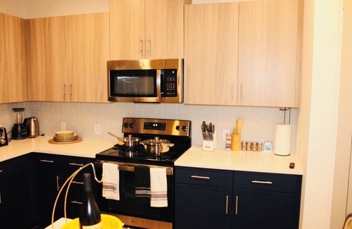 Dallas Apartment | Tranquil super clean Apartment pool,gym, parking