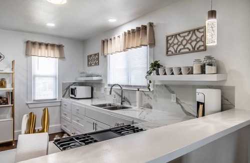 Del Mar House | Tranquil Terrace - Whole Duplex