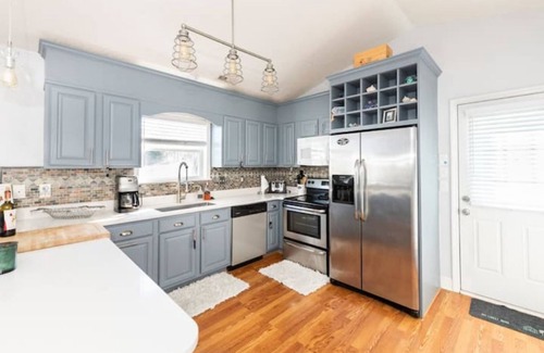 Southport Cottage | Tranquil Tides Cottage 3 miles from the Beach