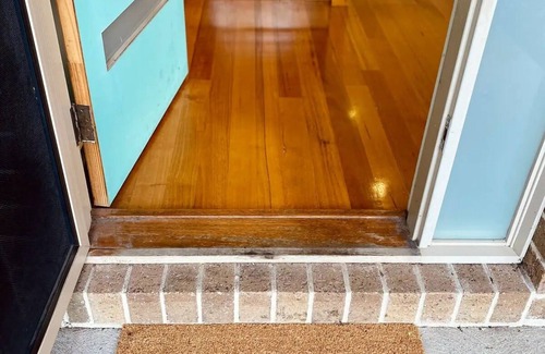 Tullamarine House | Tranquil Tullamarine 2B House, Free parking, 4mins to Airport + pet friendly!