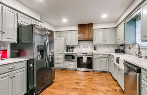 Edmond House | Tranquil Updated 3Bed Pool Home