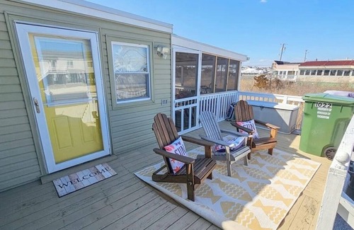 Tuckerton Beach House | Tranquil Water View 3-bedroom, 1-bathroom house in TuckertonnnSleeps : 8