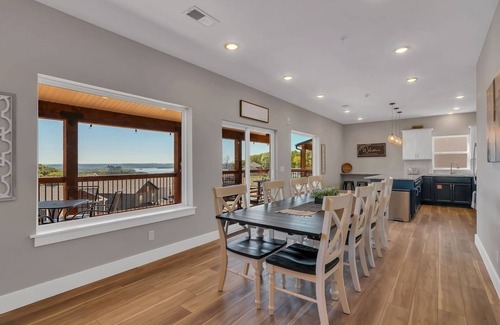 Table Rock House | Tranquility Shores 9 Bedroom Home by RedAwning