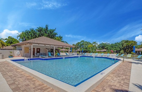 Palm Beach Gardens Cottage | Tranquility - PGA National Resort-Prime Location-Backyard Oasis-Panoramic Views