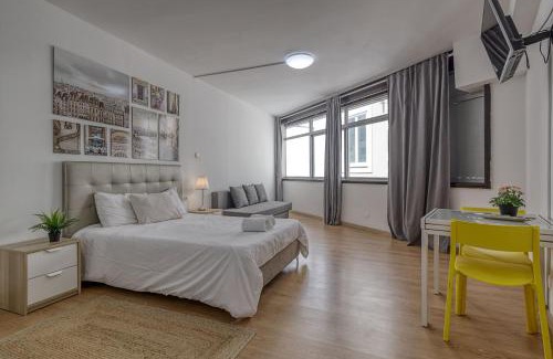 Centro / Baixa Apartment | Travel & Live Aliados Apartment