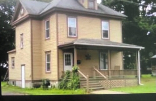 Oneonta House | Travel nurses welcome