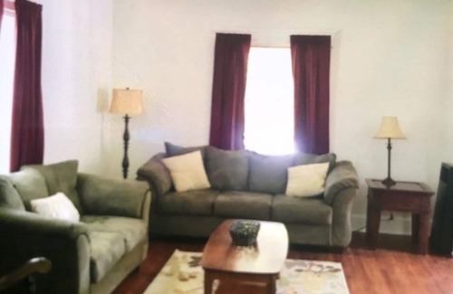 Oneonta House | Travel nurses welcome