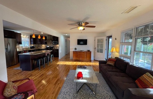Kennesaw House | Travel Often House