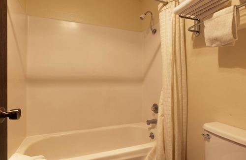 Chehalis Hotel | Travelodge by Wyndham Chehalis