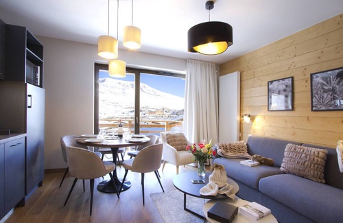Eclose-Est Apartment | travelski home premium - Résidence L'Éclose 5*