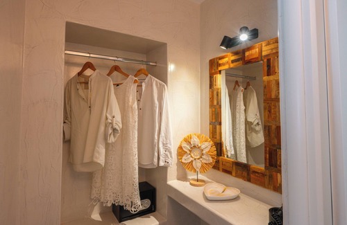 Fira Hotel | Tre Fiori - The Retreat Suites