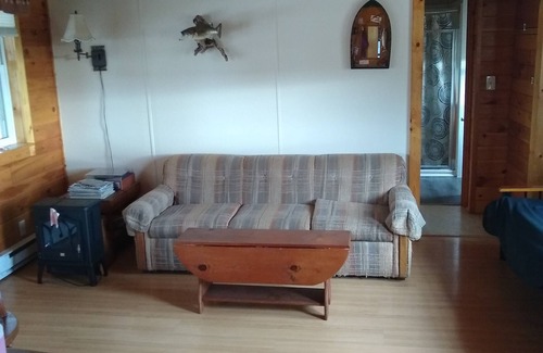 New Albany Cabin | Treaster's Cabin *Paddleboat/Great Fishing* (No fishing license required.)