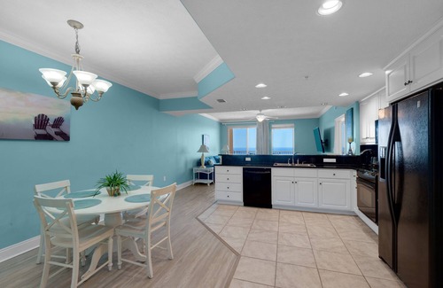 Lower Grand Lagoon Apartment | Treasure Island 1705
