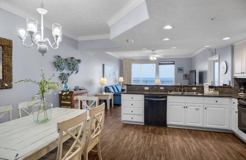 Lower Grand Lagoon Villa | Treasure Island 2109