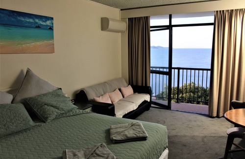 North Ward Apartment | Treat yourself, fun in the sun and a great view.