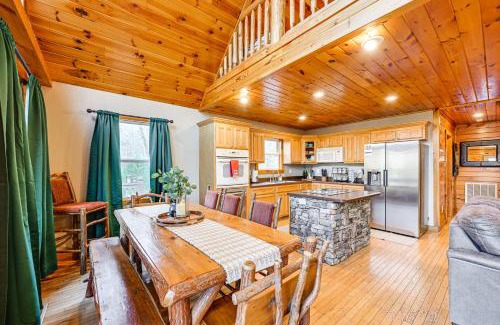 Bryson City House | Tree-Lined Cabin with Hot Tub and Deck in Bryson City