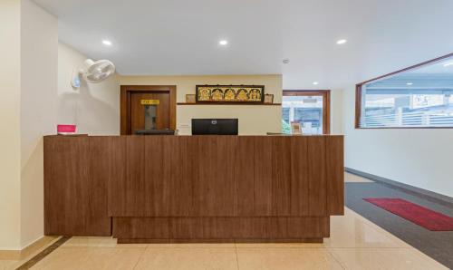 Kalapettai Hotel | Treebo Aaravi Residency, 800 Mtrs From Promenade Beach