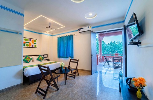Paota Hotel | Treebo Blu Vvu