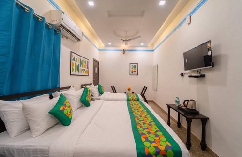 Paota Hotel | Treebo Blu Vvu