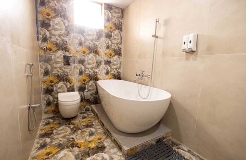 Patia Hotel | Treebo Moon Waalk, Patia