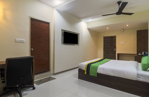 Kondapur Hotel | Treebo Navya The Park