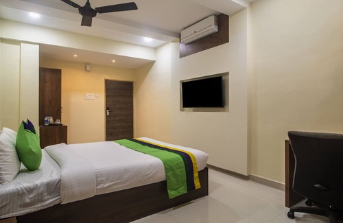 Kondapur Hotel | Treebo Navya The Park