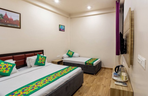 Varanasi Hotel | Treebo Om Shree Banaras